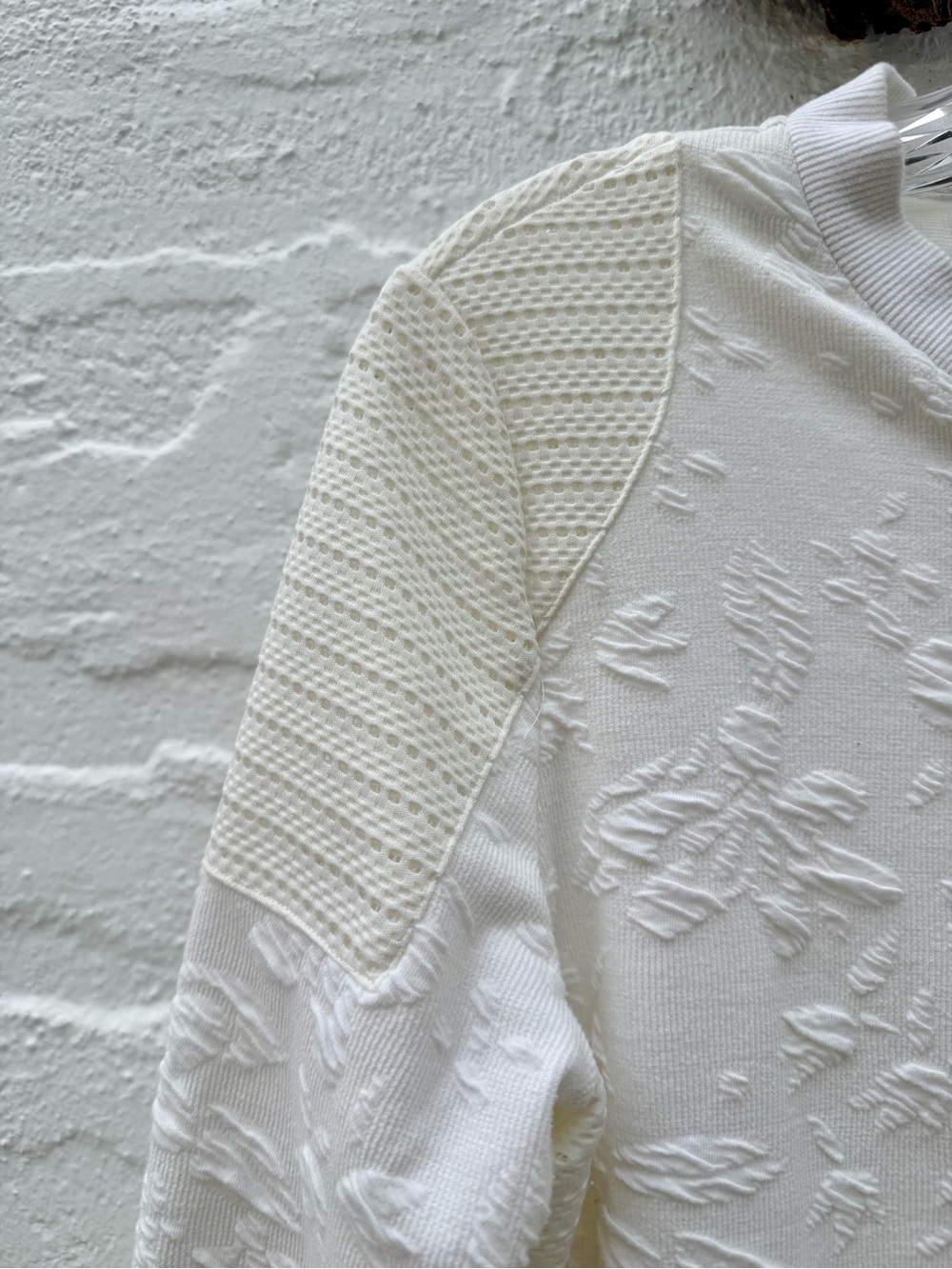 Sanctuary white multi-textured minimalist bomber jacket. Small - Picture 4 of 12